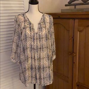 Eyeshadow sheer tunic